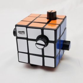 Calvin's Puzzles Tim Button Cube (1-Holes, 1/2)